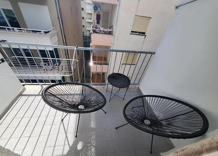 Salty Blue, 2 Bedroom Apartment, By The Beach