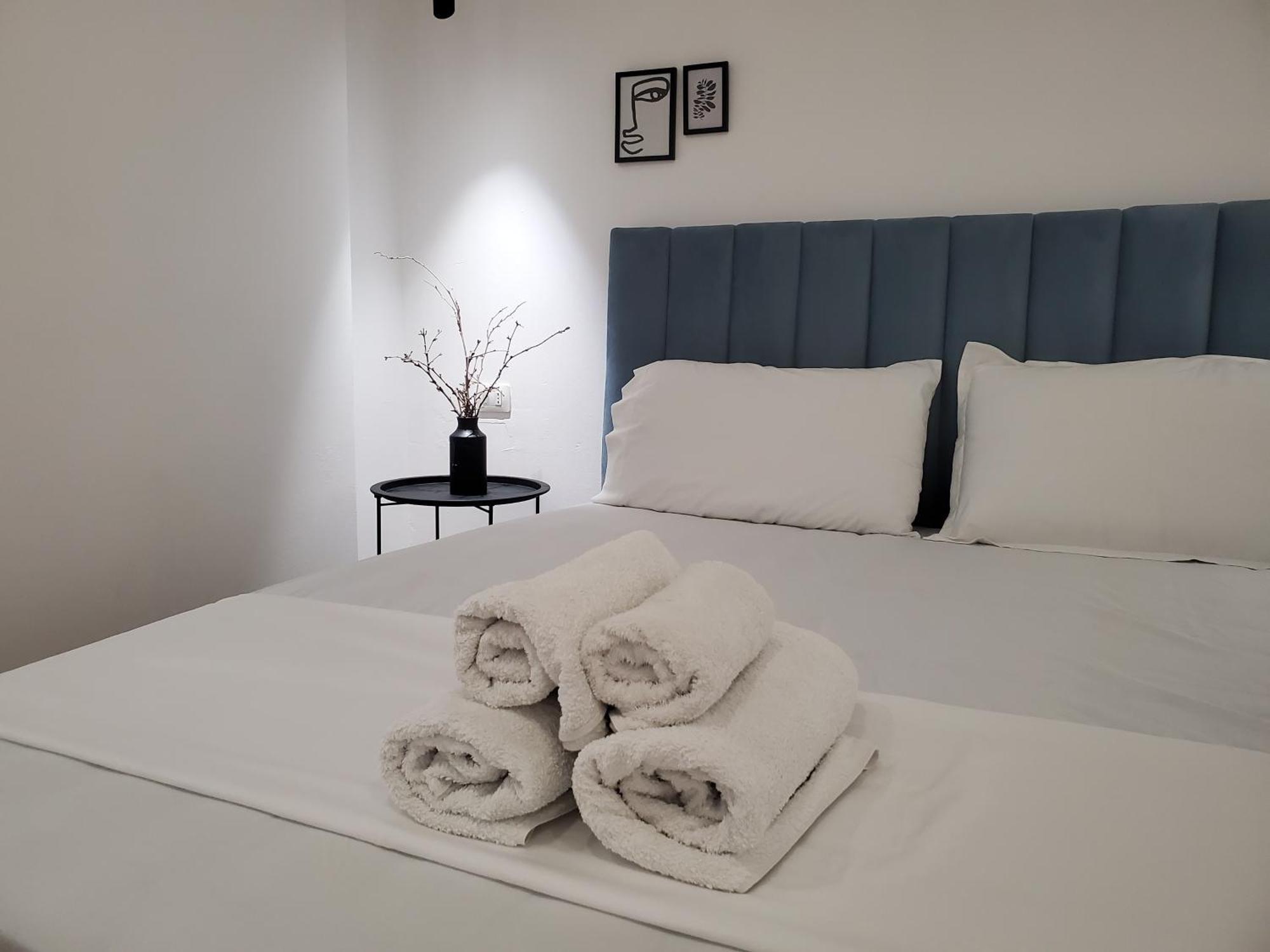 Salty Blue, 2 Bedroom Apartment, By The Apartamento *